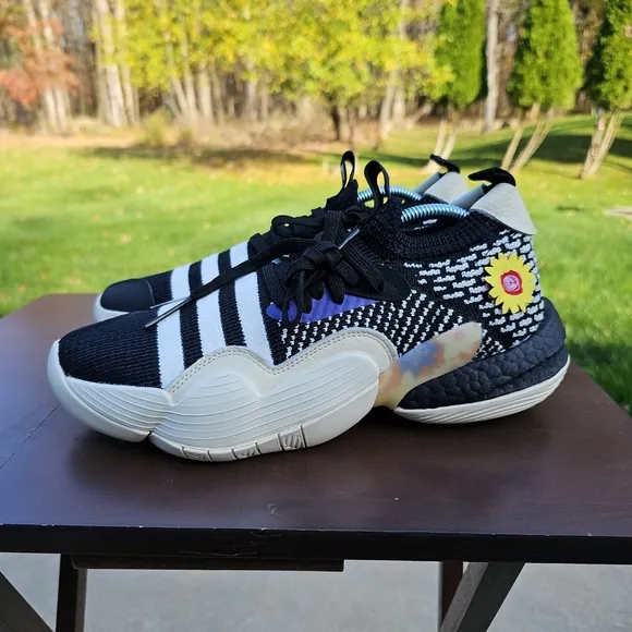 Adidas boost Trae young 2 mid flowers mens Size 9 New without a box.