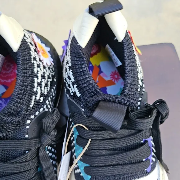 Adidas boost Trae young 2 mid flowers mens Size 9 New without a box.
