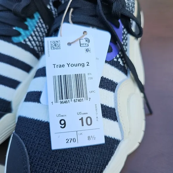 Adidas boost Trae young 2 mid flowers mens Size 9 New without a box.