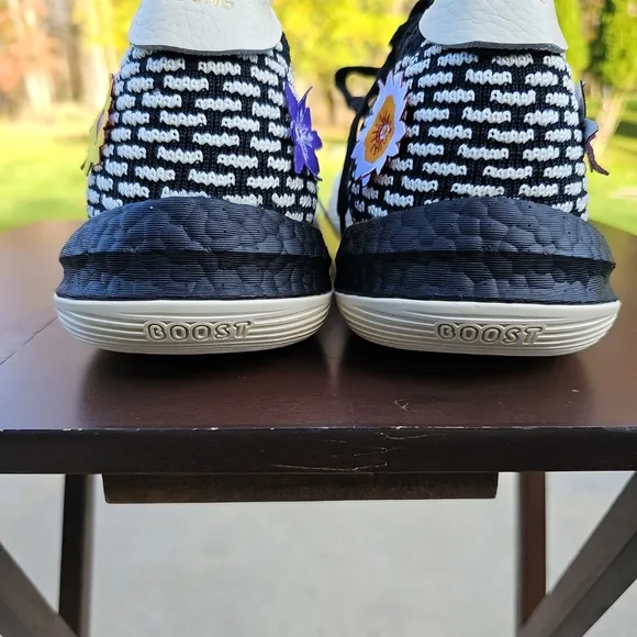 Adidas boost Trae young 2 mid flowers mens Size 9 New without a box.