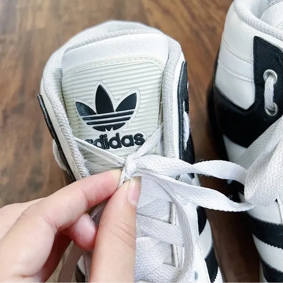 Adidas Originals • Hard Court High 3 basketball shoes white black lace up
