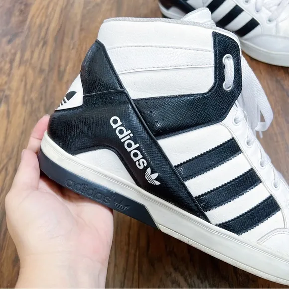 Adidas Originals • Hard Court High 3 basketball shoes white black lace up
