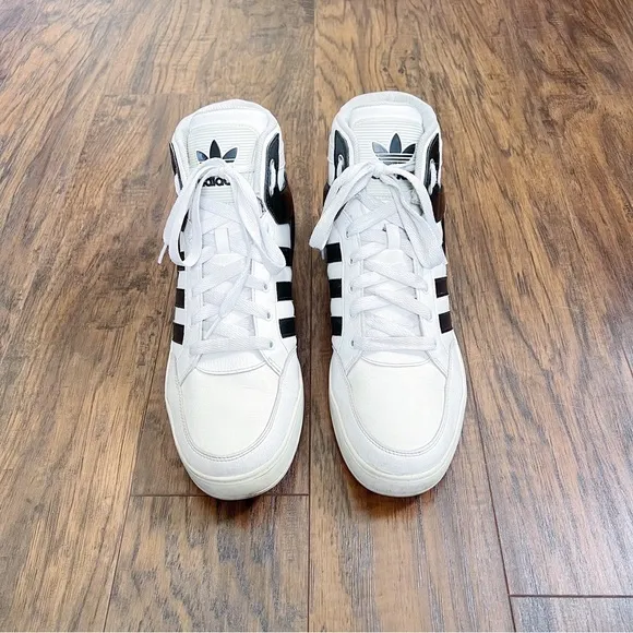 Adidas Originals • Hard Court High 3 basketball shoes white black lace up
