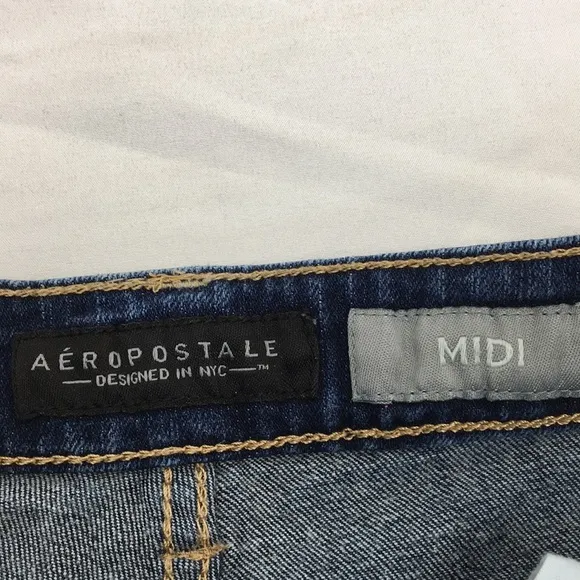 Aeropostale Women's Light Medium Dark Wash Jean Shorts Bundle of 3 Size 4