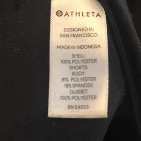 Athleta Laser and Mesh Run Skort in Black Size Small