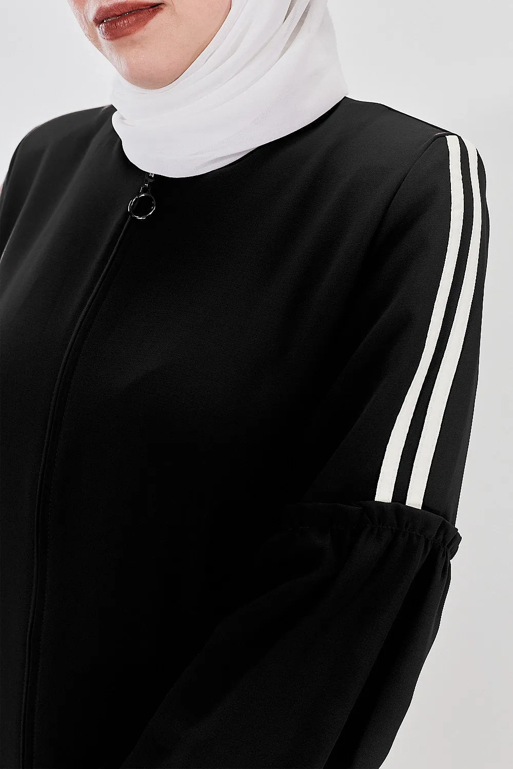 Athletic Elegance Modest Turkish Jilbab | Black