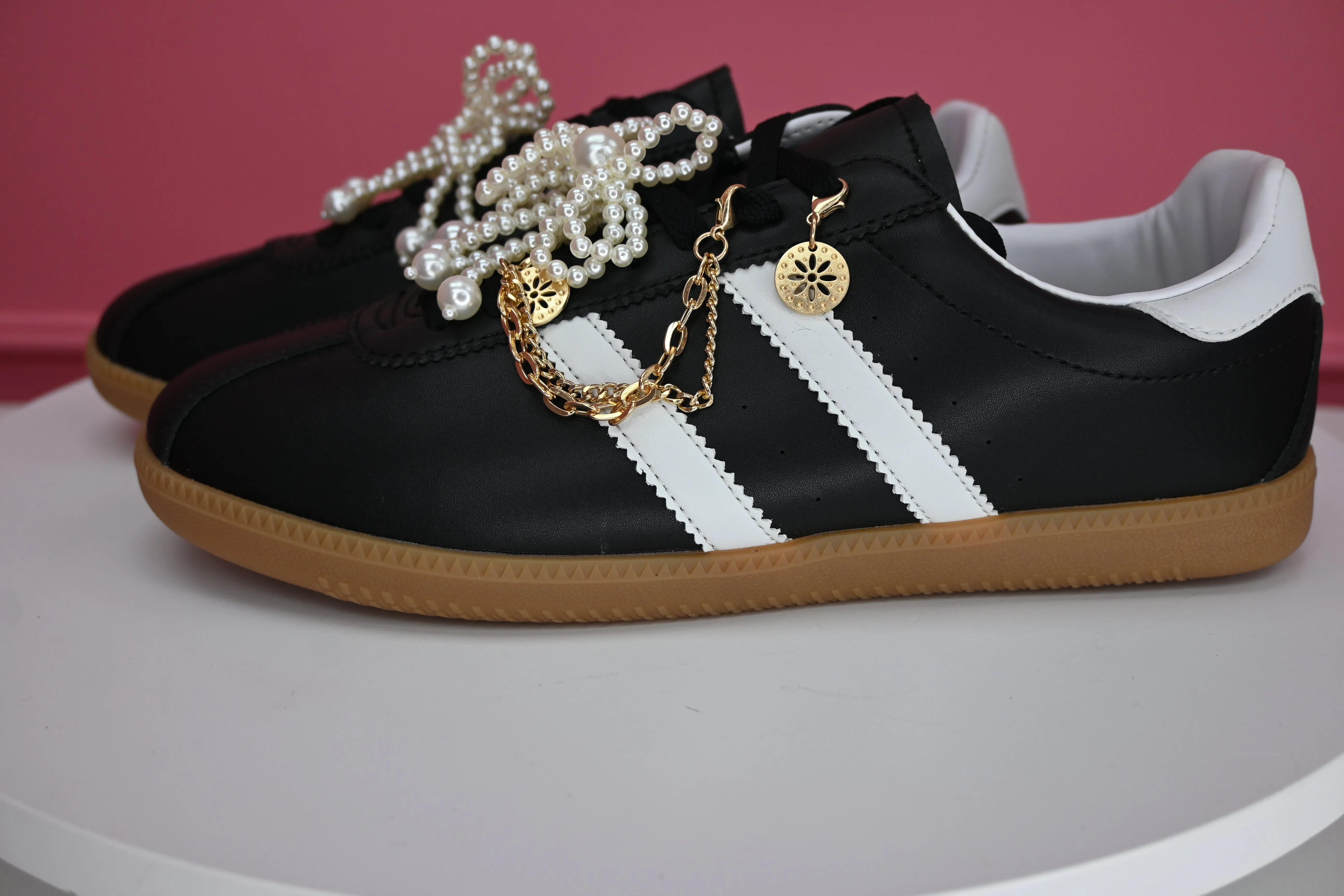 CHARMS BLACK TENIS