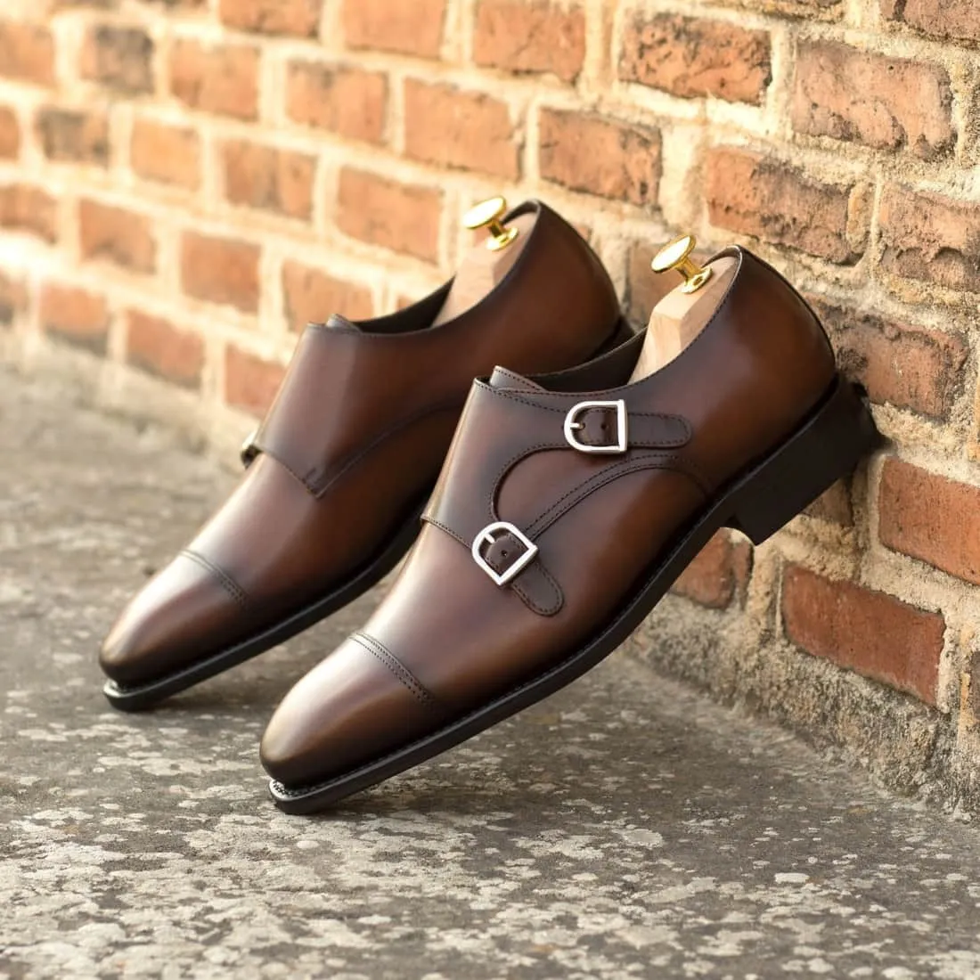 Chaussure double boucle en cuir marron moyen