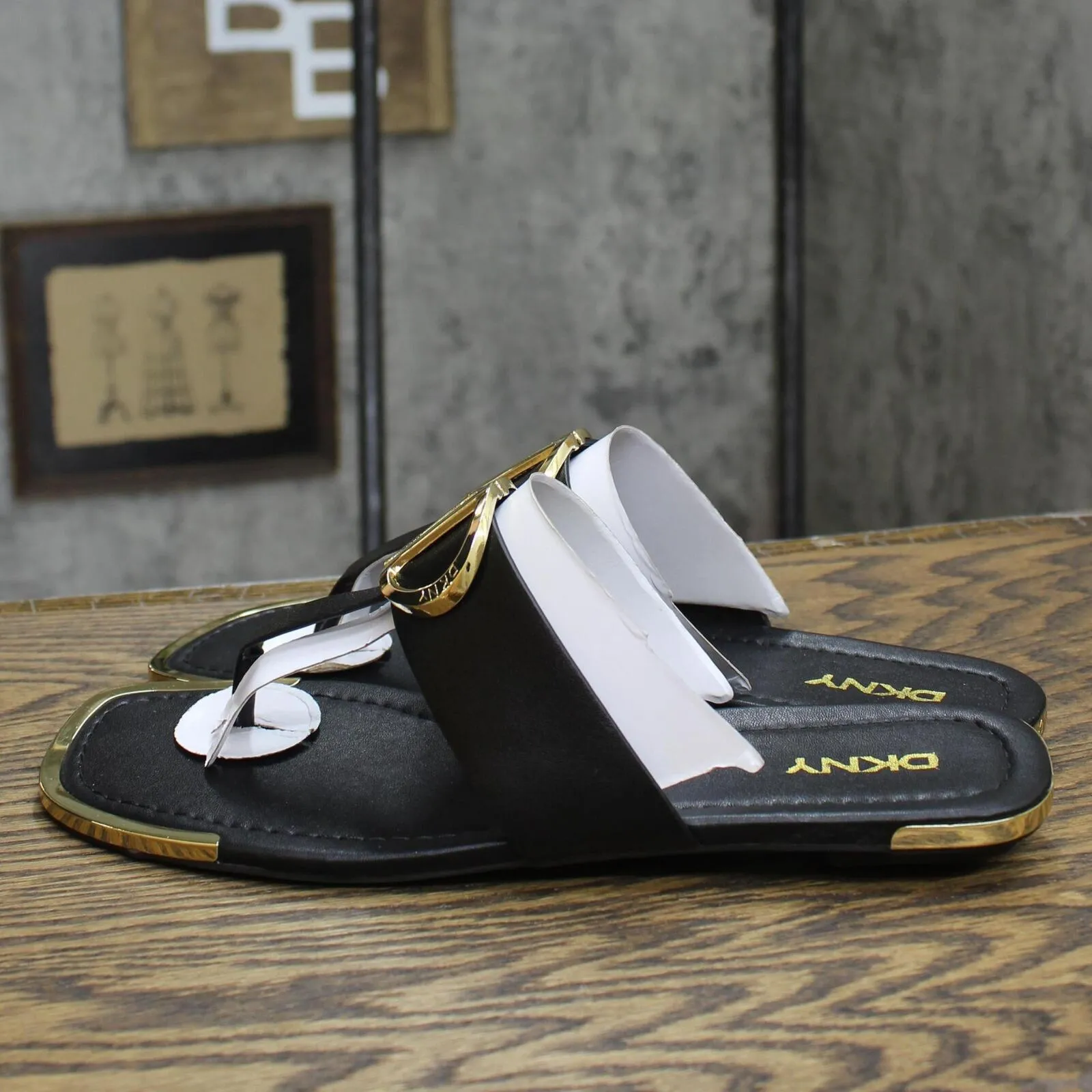 DKNY Women's Halcott Logo Sandals K4051669 Black 9.5M