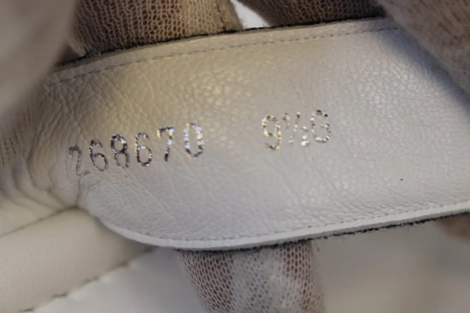 GUCCI Men's 9.1/2G white Guccissima Beach Web Thong FLIP-FLOP sandals