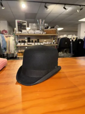 Hartmeyer, black Derby, 6 7/8