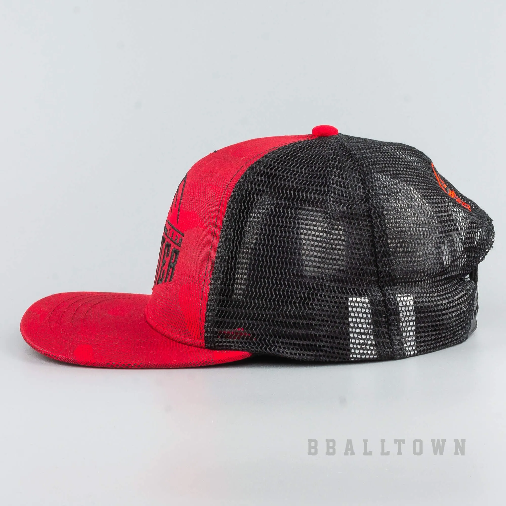 Šiltovka so sieťkou Peak Basketbal Monster Series Snapbacks červená/čierna