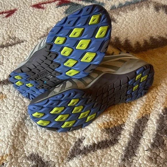 J41324 Merrell Women's Siren Edge Q2 Hiking Shoes color Vapor size 8