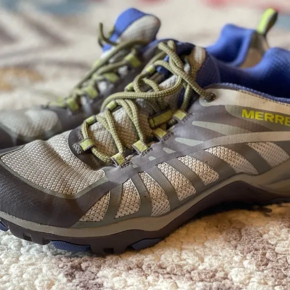 J41324 Merrell Women's Siren Edge Q2 Hiking Shoes color Vapor size 8