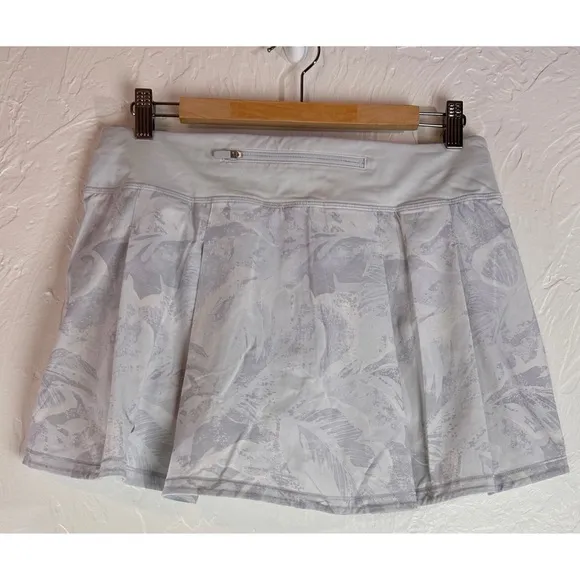 Lululemon Pace Rival Skirt Jasmine White Multi / White Activewear, size 8