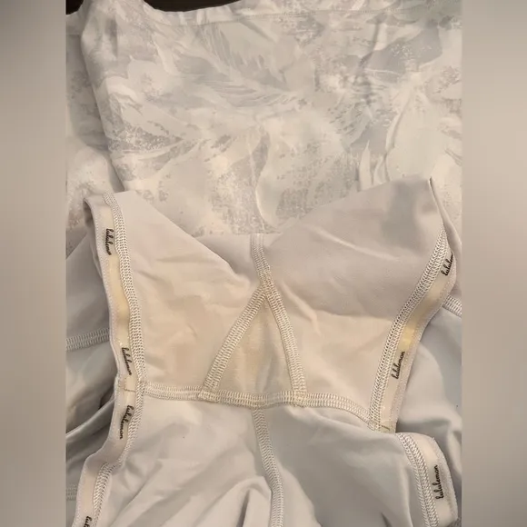 Lululemon Pace Rival Skirt Jasmine White Multi / White Activewear, size 8
