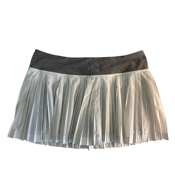 Lululemon Pleat to Street Tennis Skirt Athletic Skort Size 10 White Gray