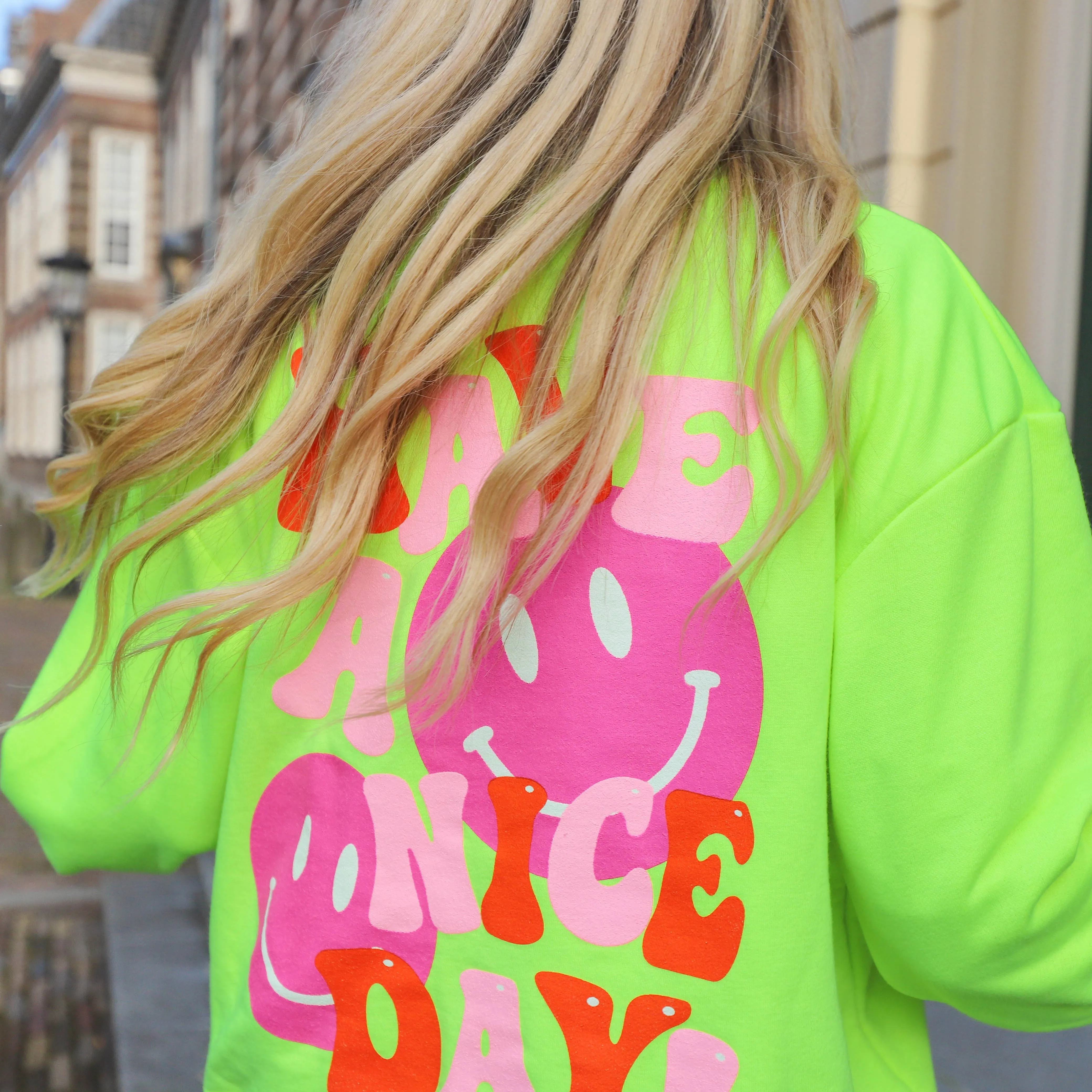 Nice day sweater geel