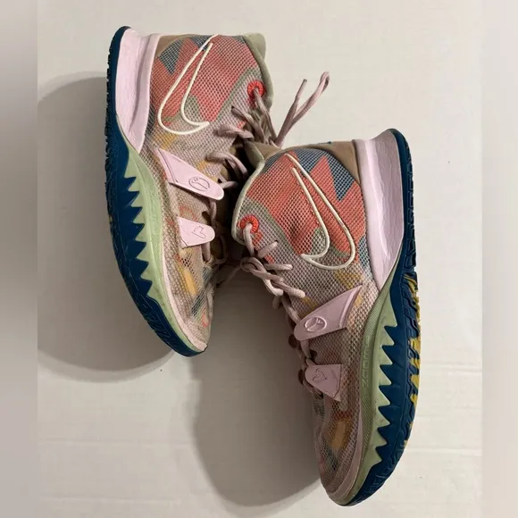 Nike Kyrie 7 1 World 1 People Regal Pink Global Statement Basketball Shoe Men 10