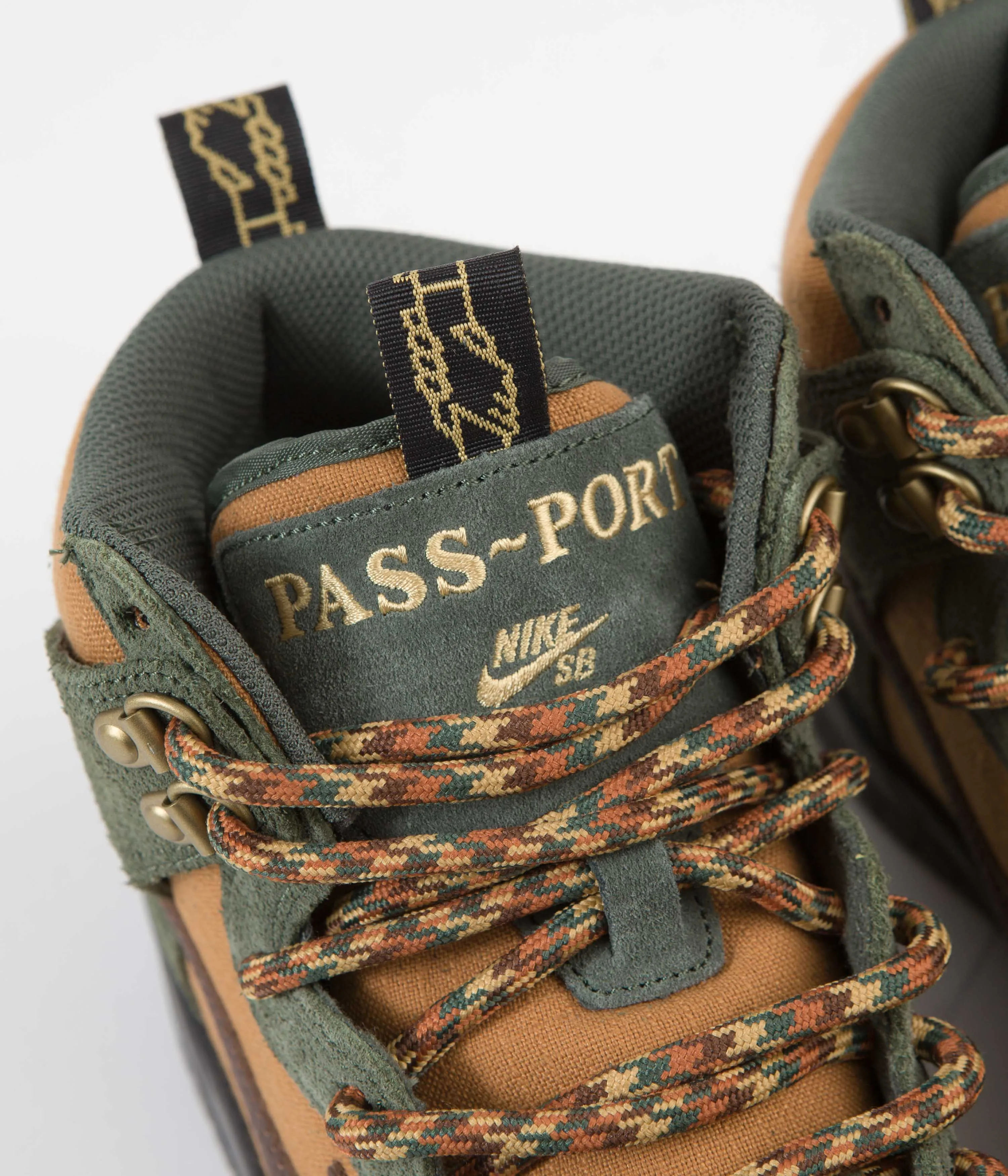 Nike SB x Pass~Port Dunk High Pro Shoes - Carbon Green / Cider - Wheat Gold