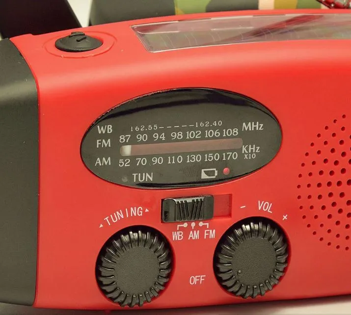 Solar Hand Crank USB Emergency Radio & Flashlight