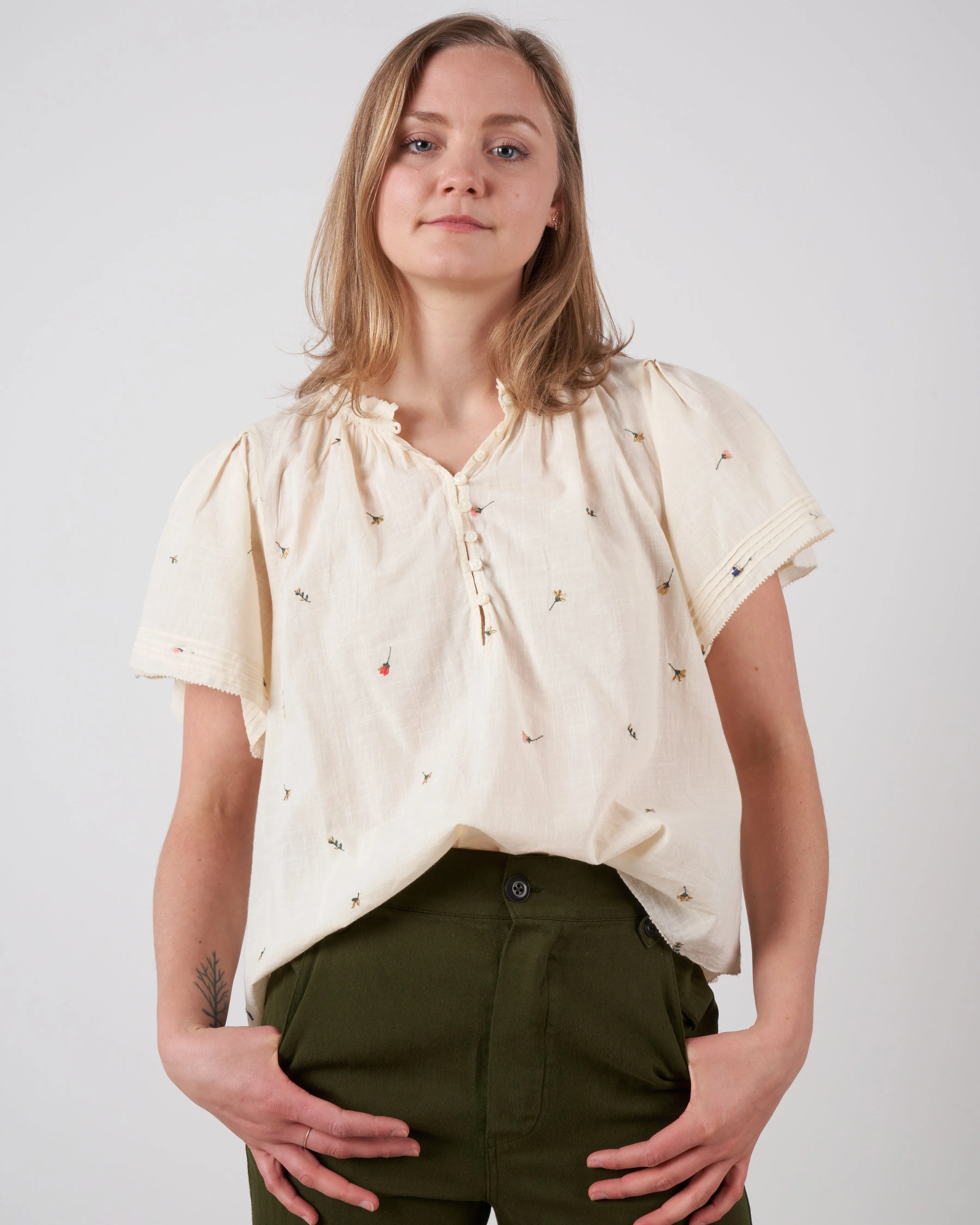the flutter sleeve chime top - cream
