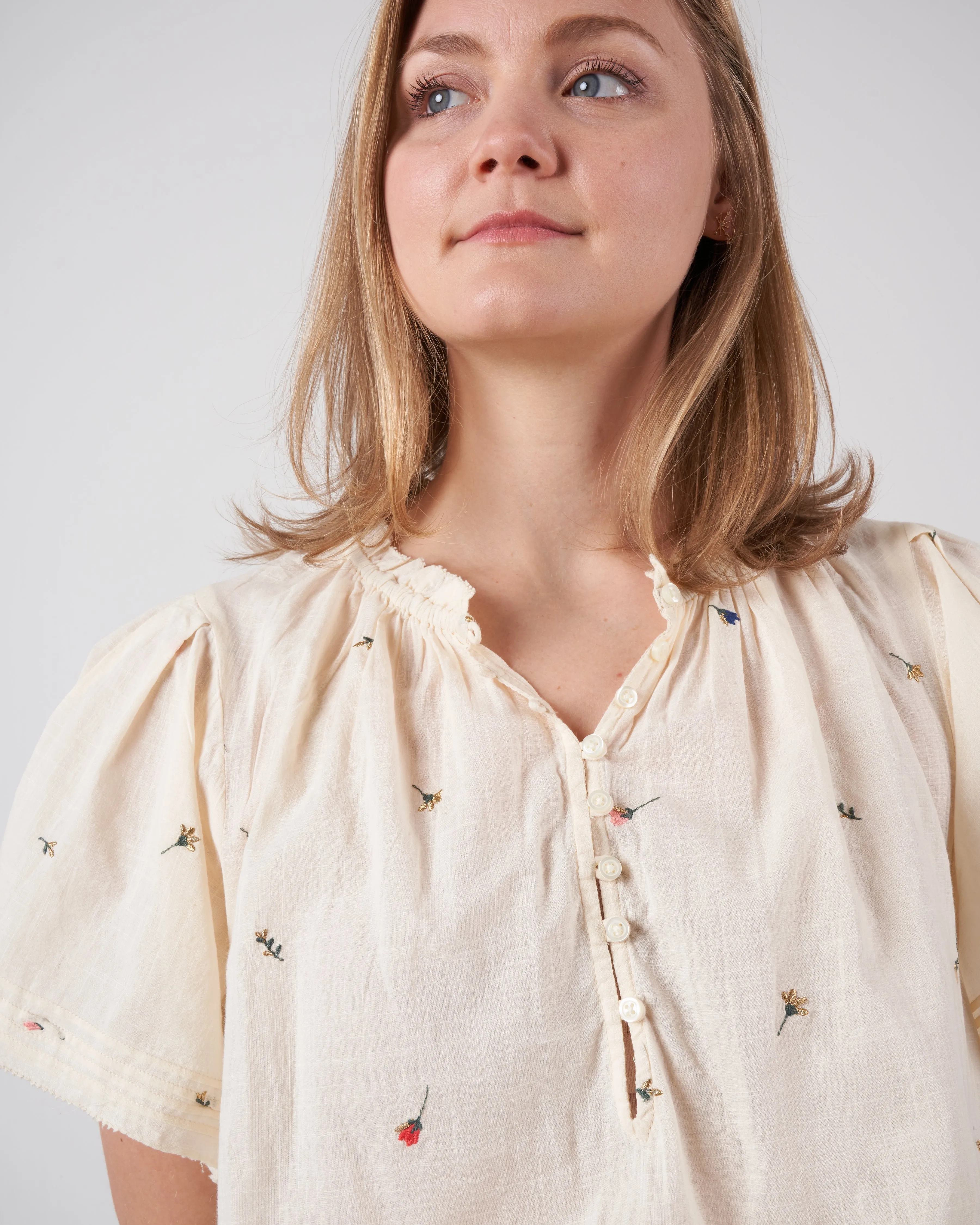 the flutter sleeve chime top - cream