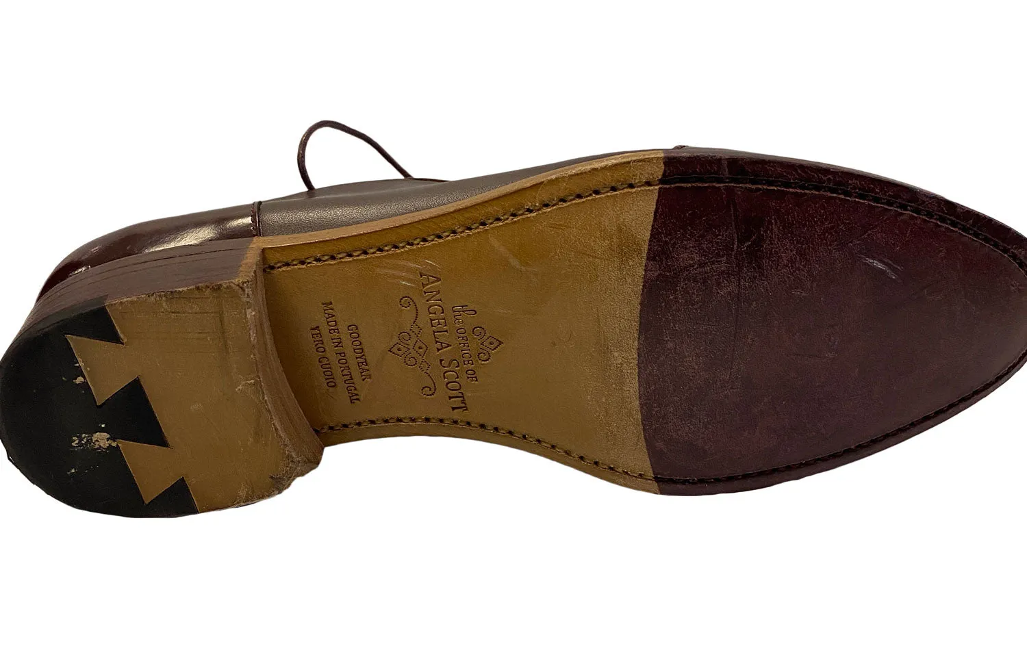 THE OFFICE OF ANGELA SCOTT Women's Bordeaux Mr. Evans Oxfords 37 FLOOR MODEL
