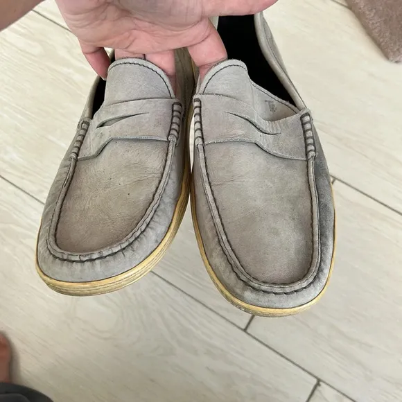 Tod's slip ons