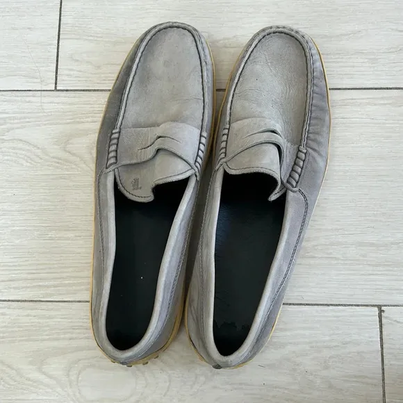 Tod's slip ons