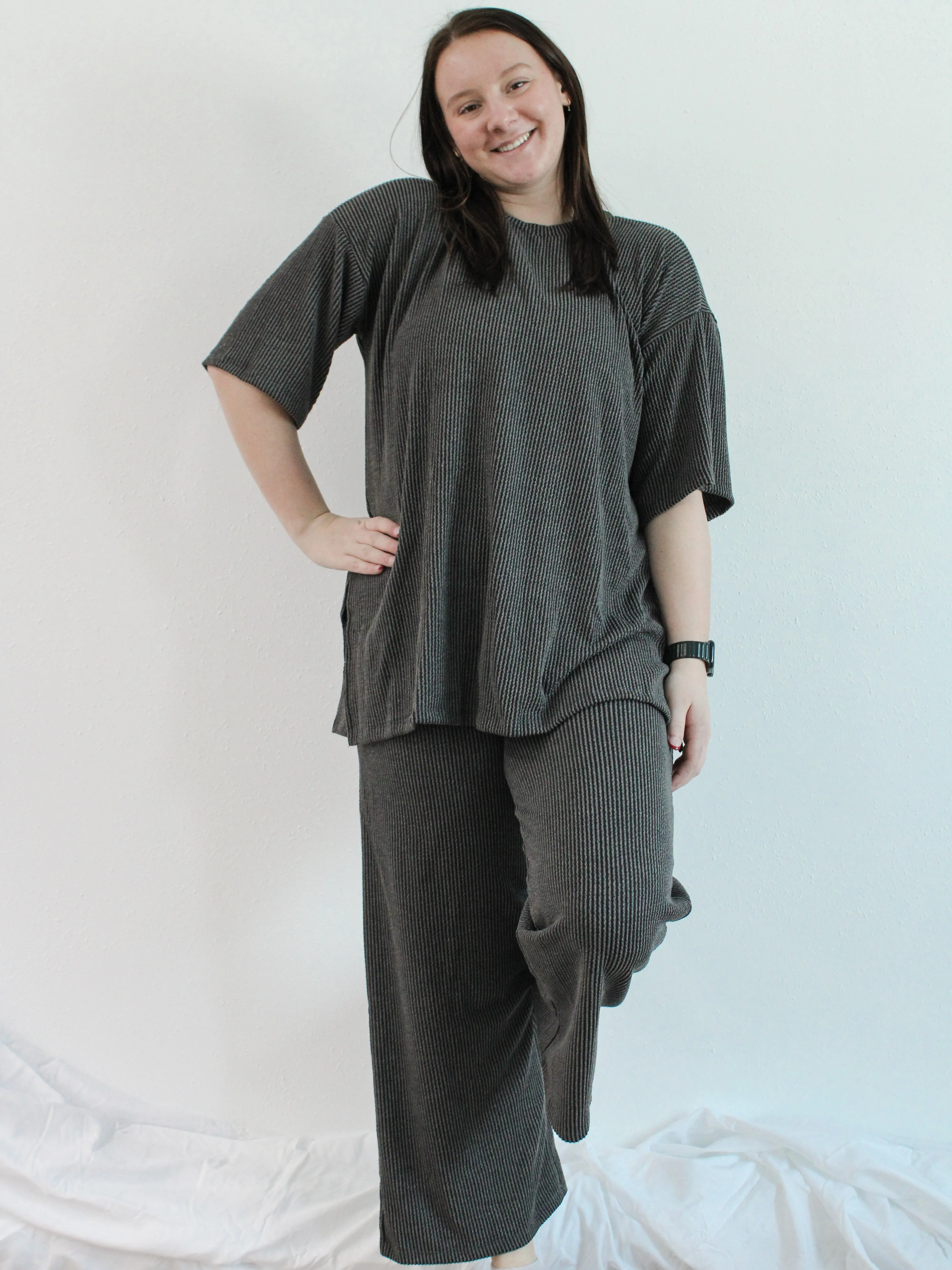VEDA RIBBED 2-PIECE LOUNGE SET BY IVY & CO