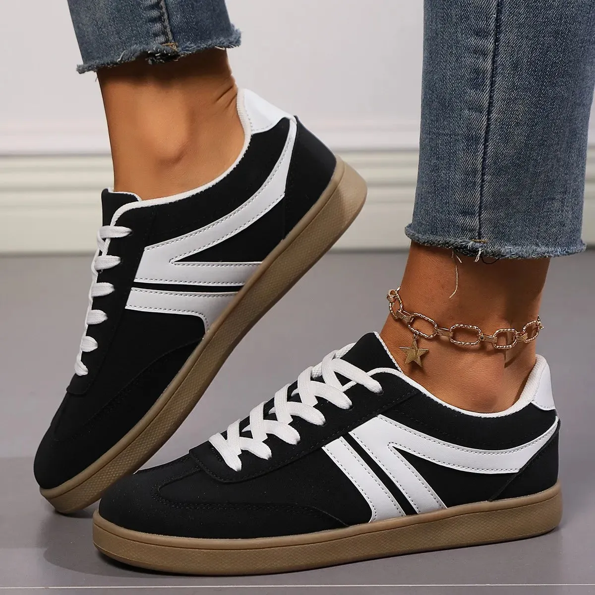 Women Casual Walking Shoes New 2025 Autumn Flat Lace Up High Quality Sneakers Fashion Wild Flat Sole Loafers Women Sports Shoes